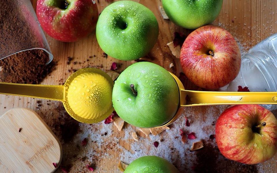 Blending Harvest Fruit for Balanced Cider and Butter