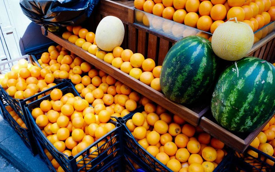 Testing Muskmelons and Cantaloupes for Peak Sweetness